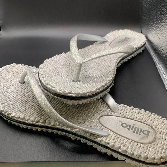 Silver rubber thongs Euro size 40 - Picture 3 of 4